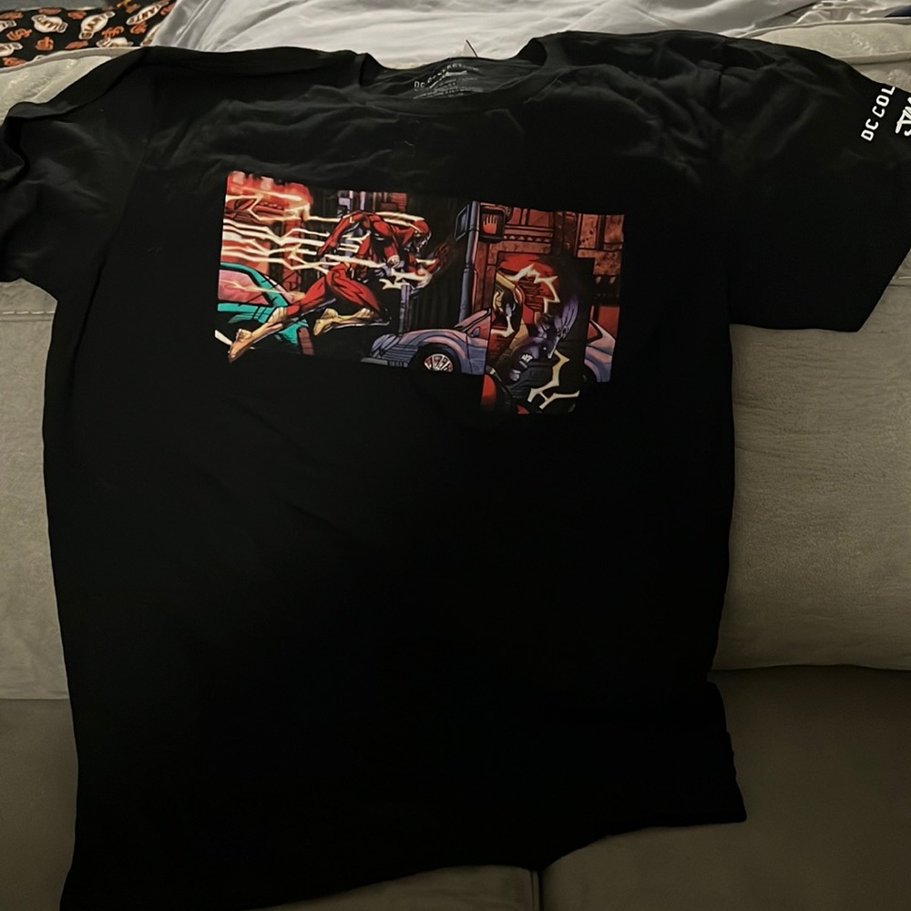 DC Flash tee